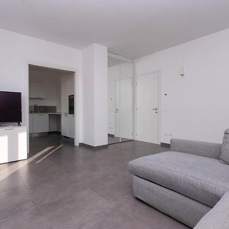 S018 - Sirolo, Nuovissimo Trilocale In Pietra Con Giardino Dx Lägenhet Exteriör bild