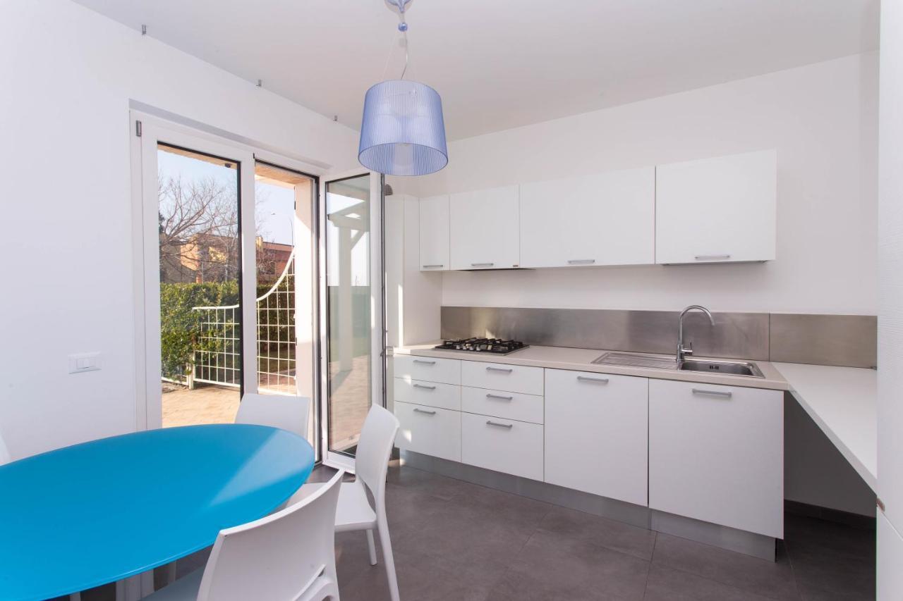 S018 - Sirolo, Nuovissimo Trilocale In Pietra Con Giardino Dx Lägenhet Exteriör bild