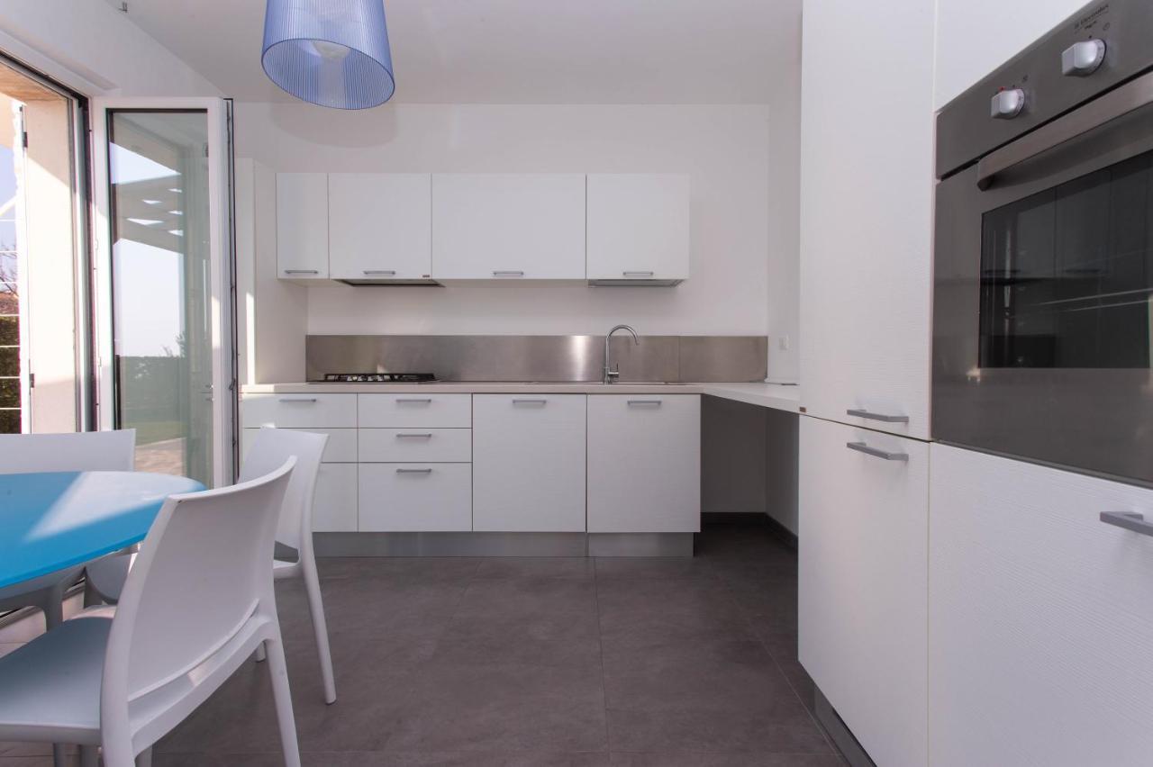 S018 - Sirolo, Nuovissimo Trilocale In Pietra Con Giardino Dx Lägenhet Exteriör bild